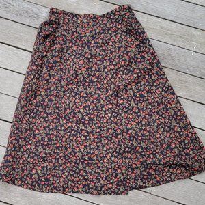 ACO boutique skirt, Black with red flowers and green leaves, size S,  Rayon.